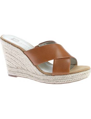 anne klein hadya wedge sandals